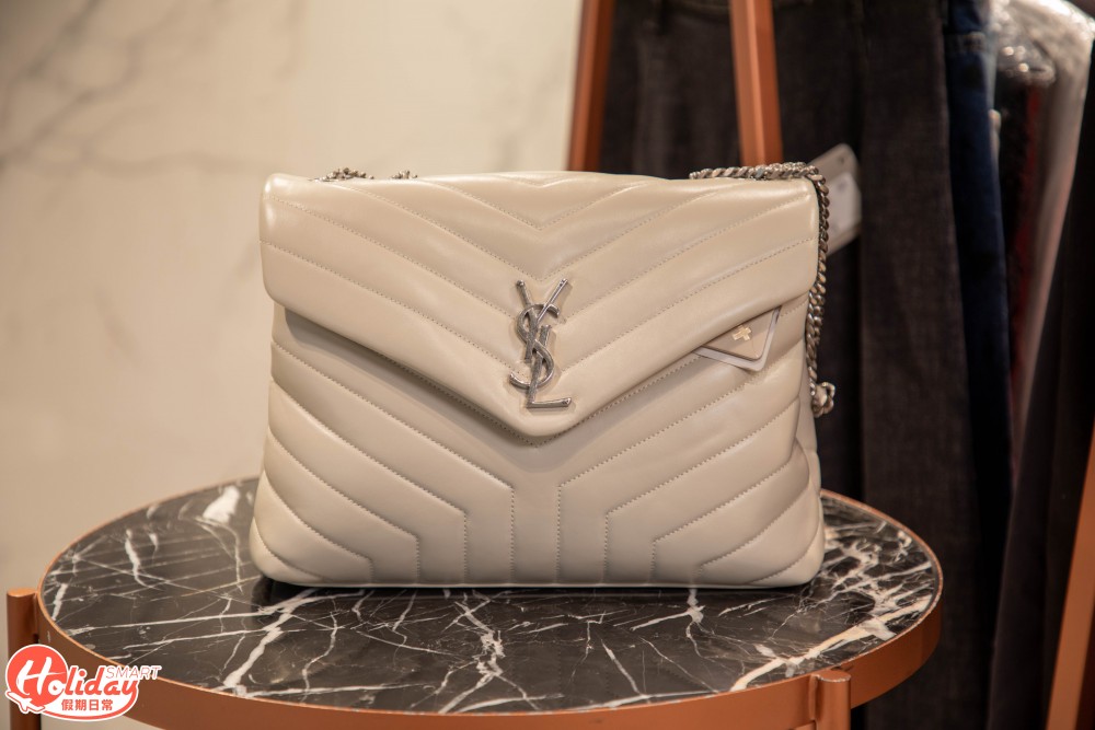 YSL袋款夠高貴。