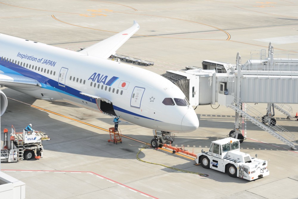 全日空宣布6月1日起將要求旅客喺機艙內及機場,全程必須配戴口罩