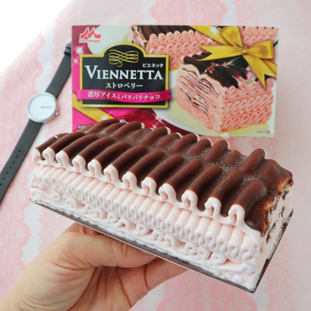 Viennetta士多啤梨味千層雪糕