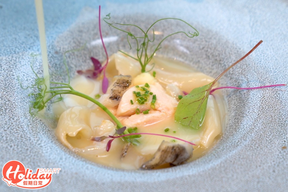 香茅椰汁鮑魚花膠雞湯