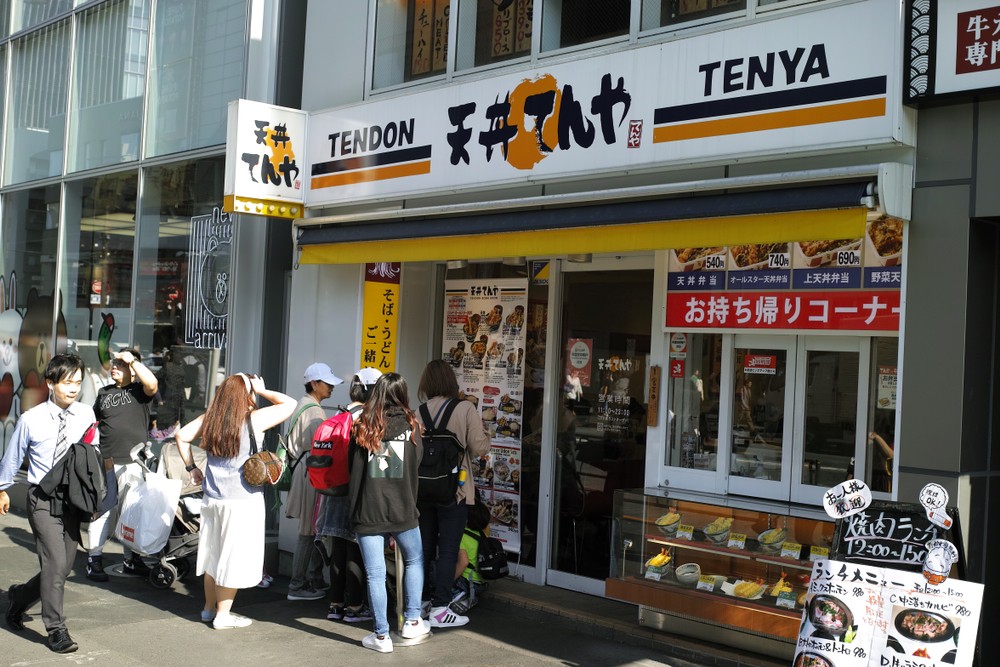 日本政府早前就宣布多個縣進入緊急狀態