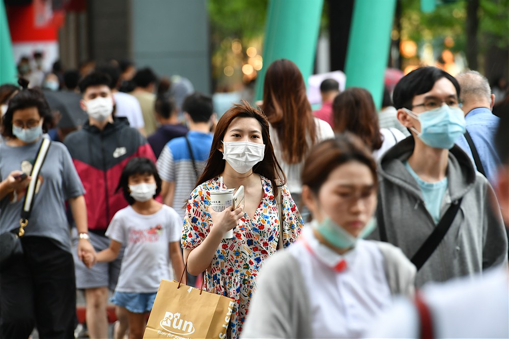 台灣口罩開放出口嘅時間比原先預定六月底更早