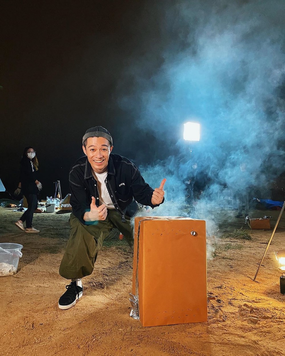 周柏豪自爆每晚拖老婆手瞓！