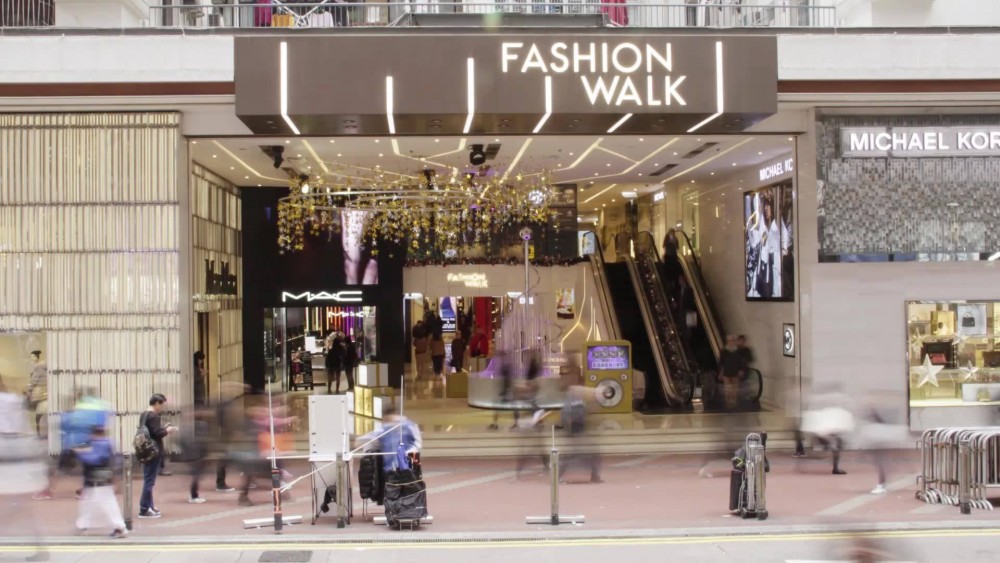於Fashion Walk、雅蘭中心、家樂坊、荷李活商業中心、山頂廣場嘅非餐飲商戶消費滿指定金額,再登記成為「恒隆優惠網」會員,就可換領現金券