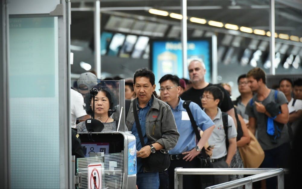 泰國政府將於7月1號解除所有因疫情而下嘅禁令(包括緊急狀態同宵禁令),並有意開放旅客入境。