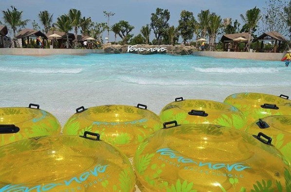 1600 平方米嘅人造海灘