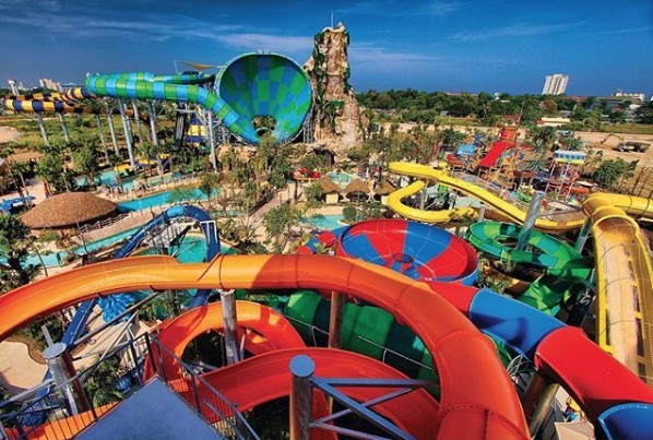 深刻受當地人歡迎嘅水上樂園 - Vana Nava Water Jungle