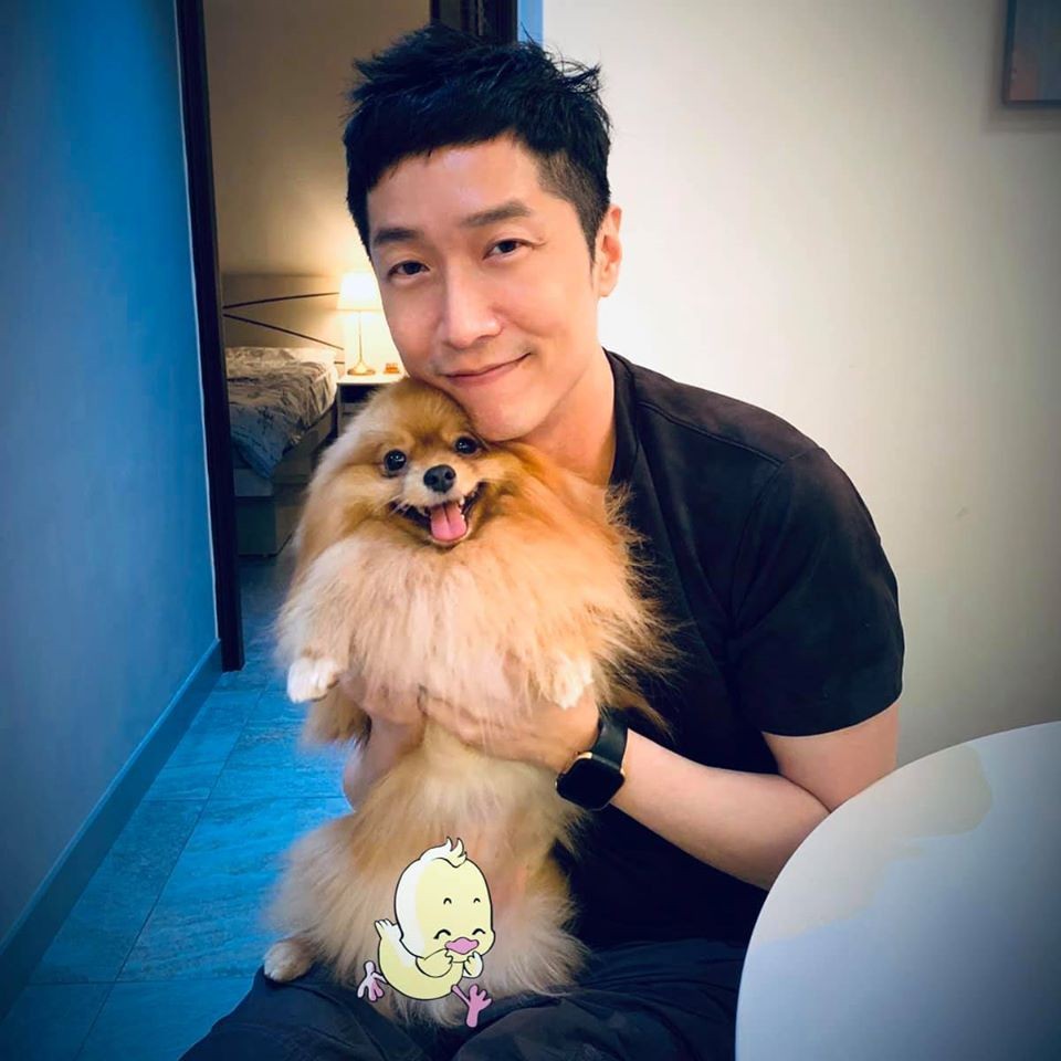 馬浚偉抽出時來往北京、香港兩地，分身維持工作與學業