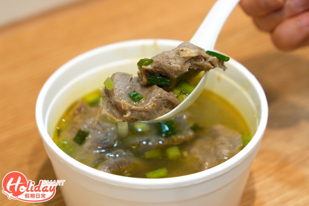 傳統潮汕名物汕頭牛丸餅。