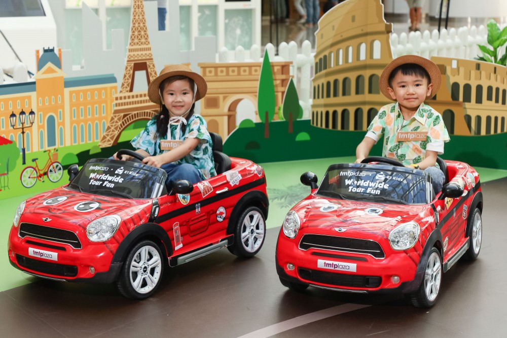 《小車手遊世界》