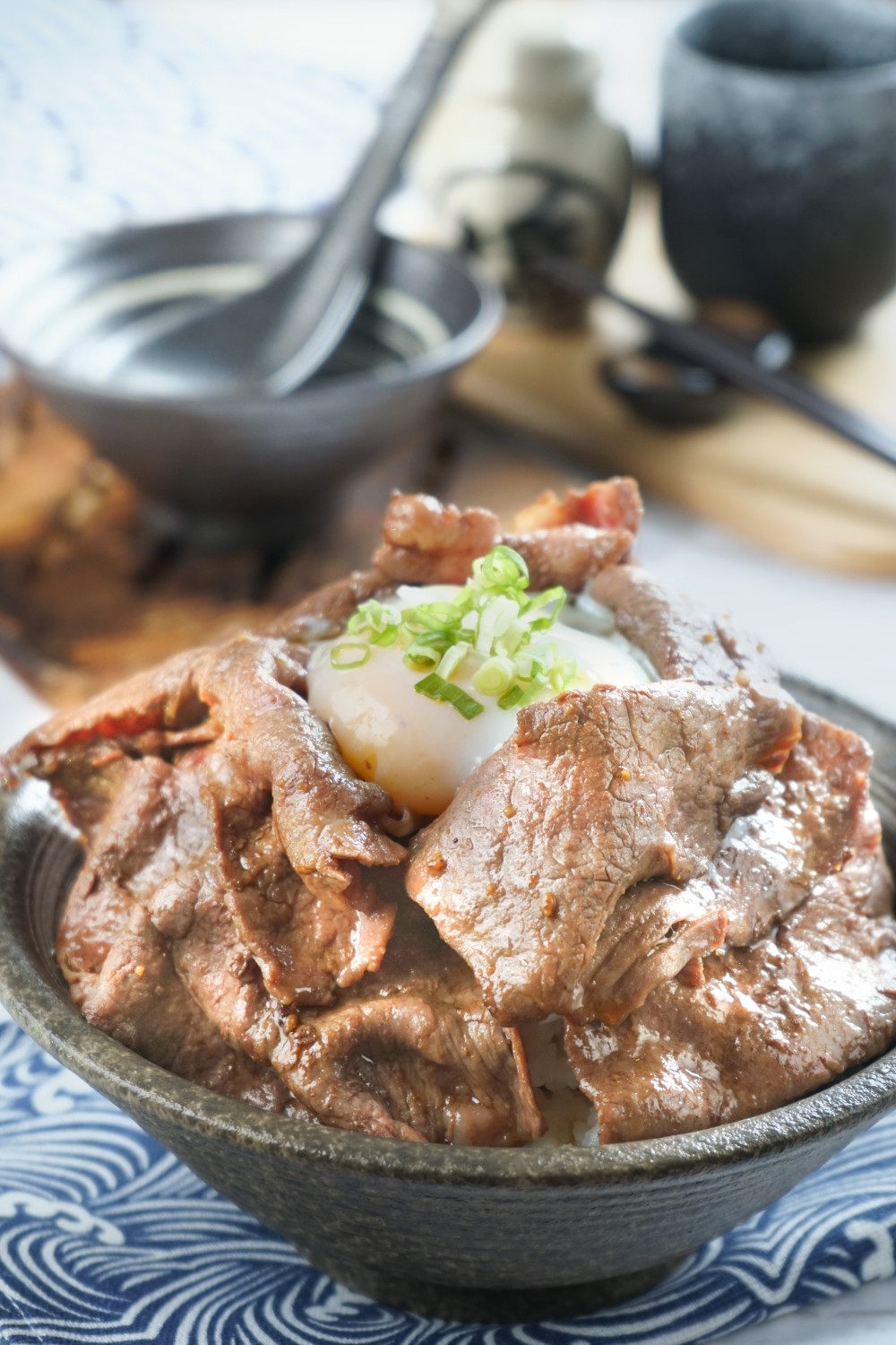 溫泉蛋和風燒牛肉丼