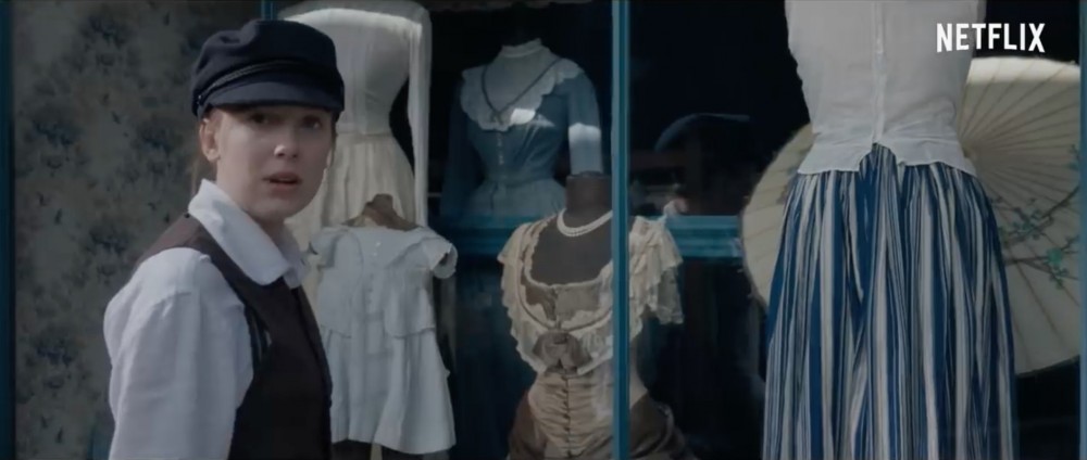 因此 Enola 就決定瞞佢哋，一個人逃到倫敦解開母親失蹤之謎。