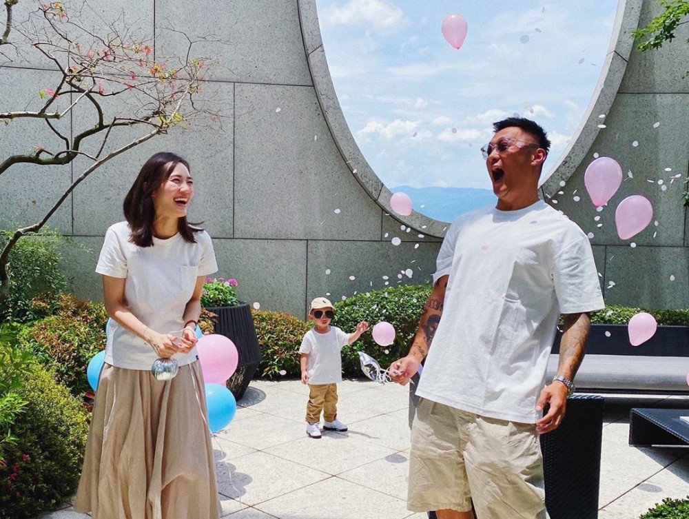 余文樂2017年同台灣「皮帶大王」千金王棠云結婚,之後不時台灣、香港兩邊走