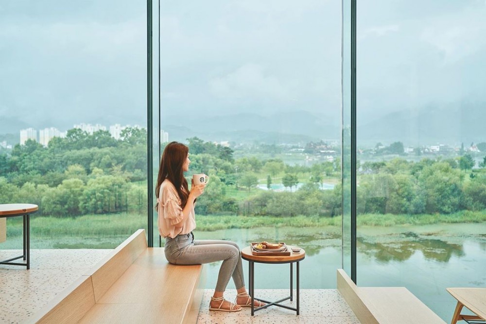 全韓國最大Starbucks新開幕