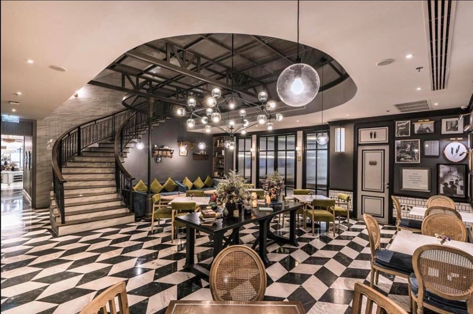 The Salil Hotel以黑白色系為主,大理石紋加上少許金色點綴,時尚不失優雅夢幻。