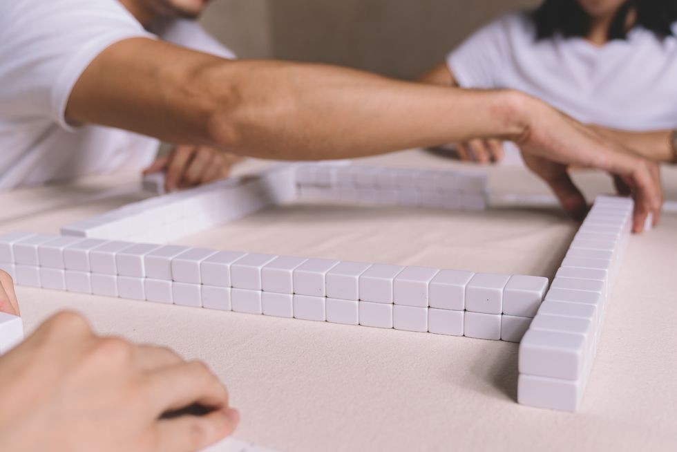 「馬丘 MACHILL」團隊設計出一款全白色極簡風格麻雀