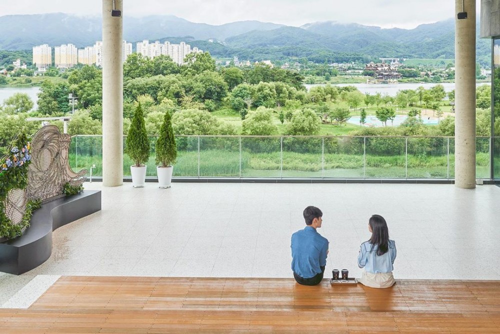 全韓國最大Starbucks新開幕