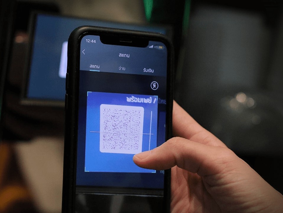 大家只要掃瞄 QR code,就可以再經泰國電話銀行或 Rabbit Line Pay 完成轉帳付款。