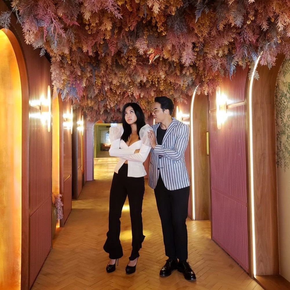 有傳因為「細龍太」負面新聞多多,形象不佳,所以被「飛出」劇組。