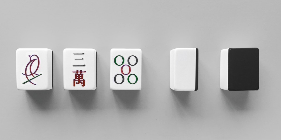 除咗白色之外，仲有黑色，超級型格！