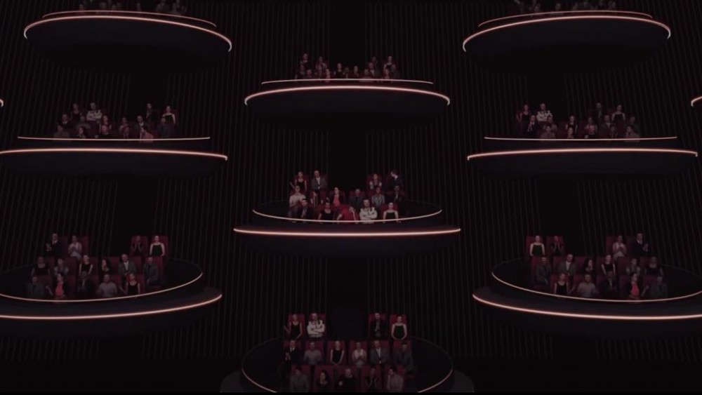 Pierre Chican 將本來一排可以坐十幾人座位分折，改成一個個好似圓型私人包廂。