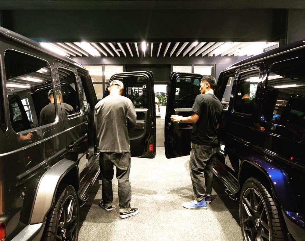 早年余文樂買入唔少名車,包括價值$3,000萬嘅買保時捷跑車等