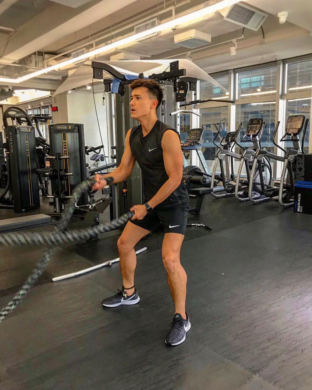 為擴闊戲路,朱敏瀚嘗試改變形象,走去做gym、曬燈