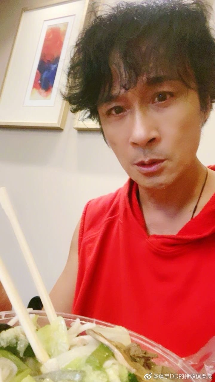 網民大讚吳鎮宇有善心,係真正男神!