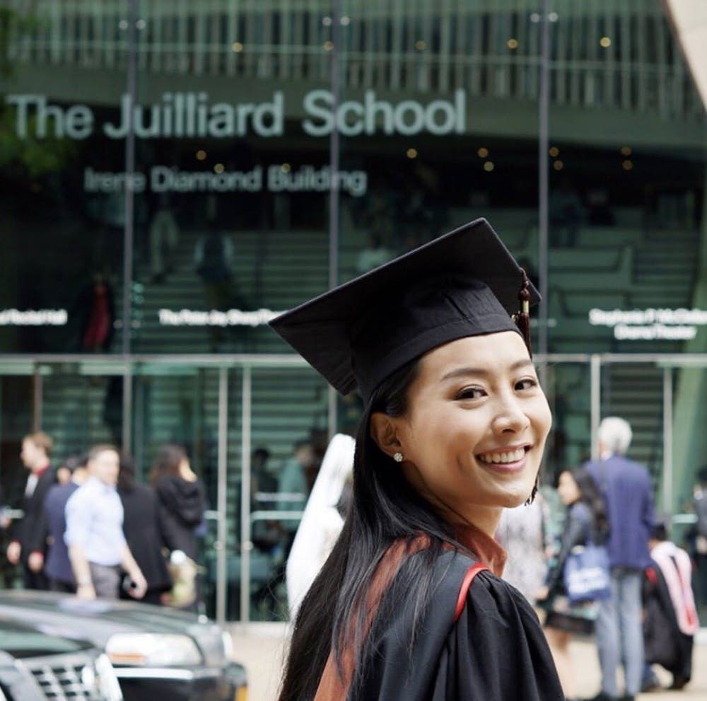 陳法拉離巢後,去美國Juilliard School攻讀戲劇碩士