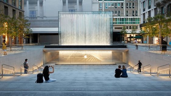 Apple Piazza Liberty