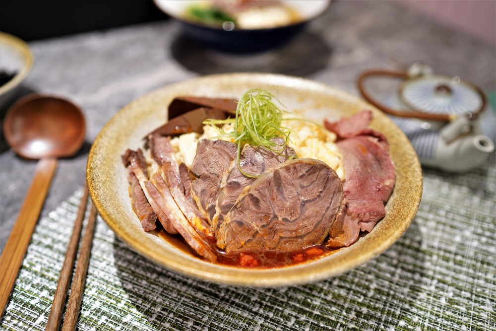 Sheng Mian_招牌麻辣.牛三寶湯麵