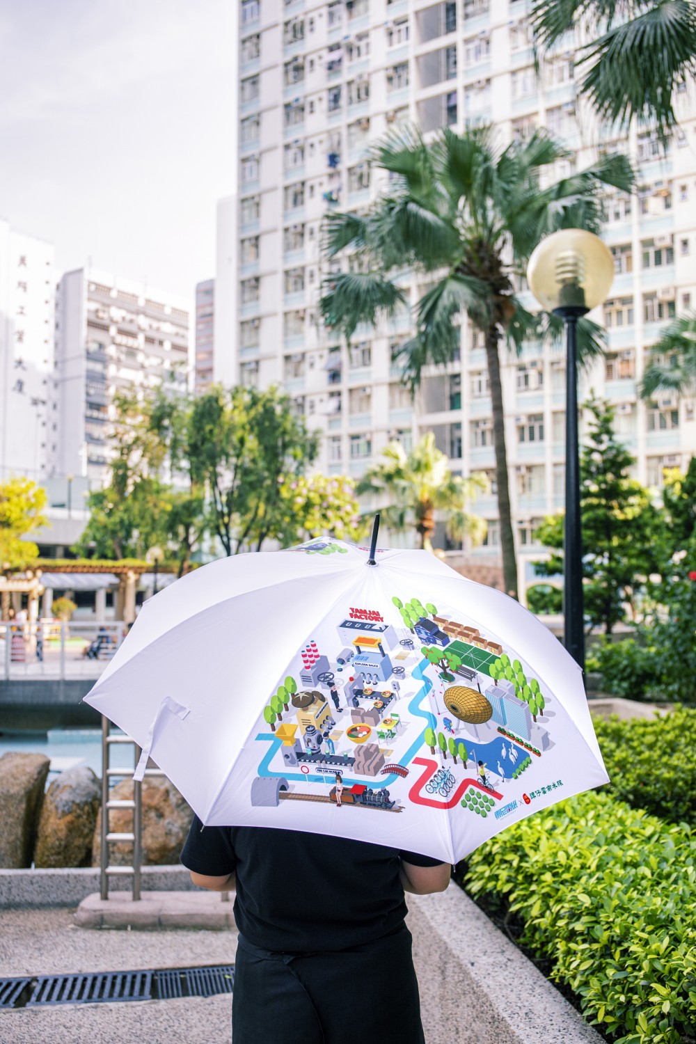 譚仔聯乘本地插畫師推出18款限定「譚仔遮遮