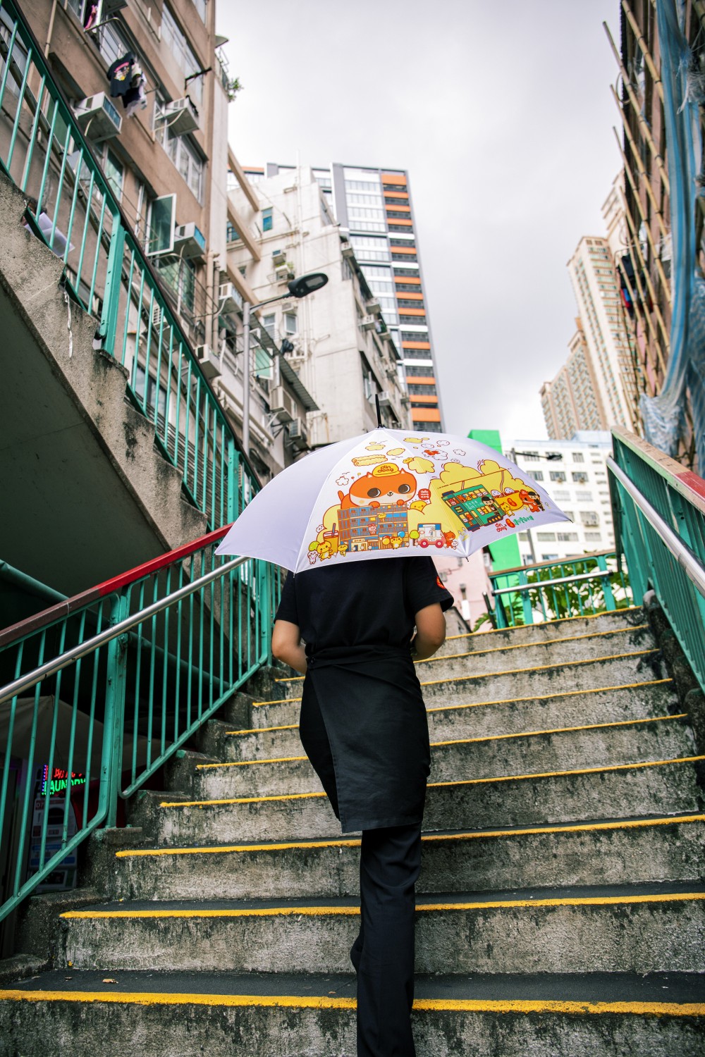 譚仔聯乘本地插畫師推出18款限定「譚仔遮遮
