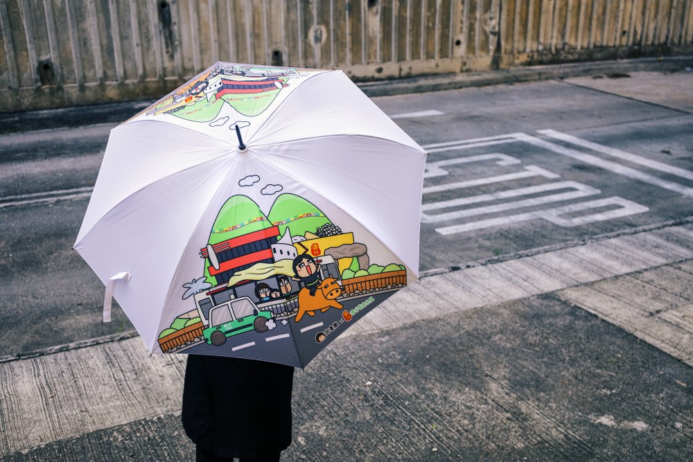 譚仔聯乘本地插畫師推出18款限定「譚仔遮遮