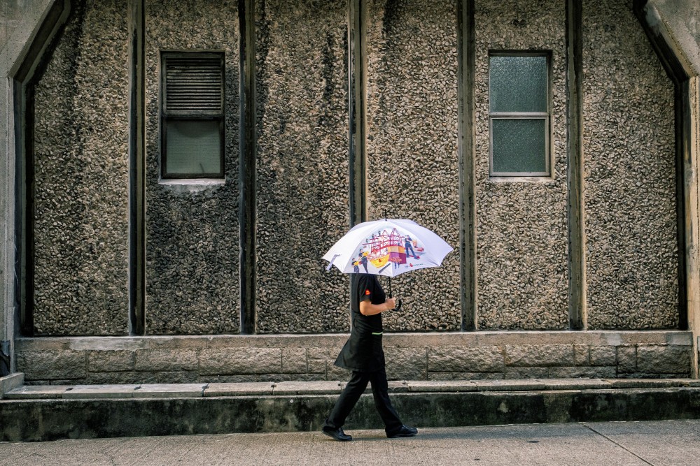 譚仔聯乘本地插畫師推出18款限定「譚仔遮遮