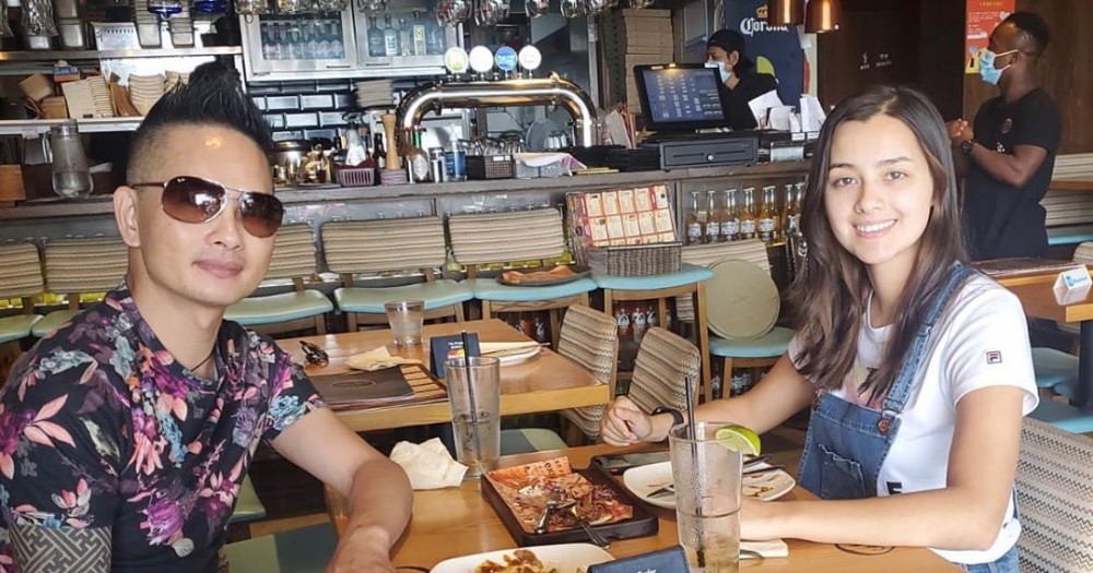 Lisa亦好貼地，唔止中意食排骨飯，平時出街更以素顏示人