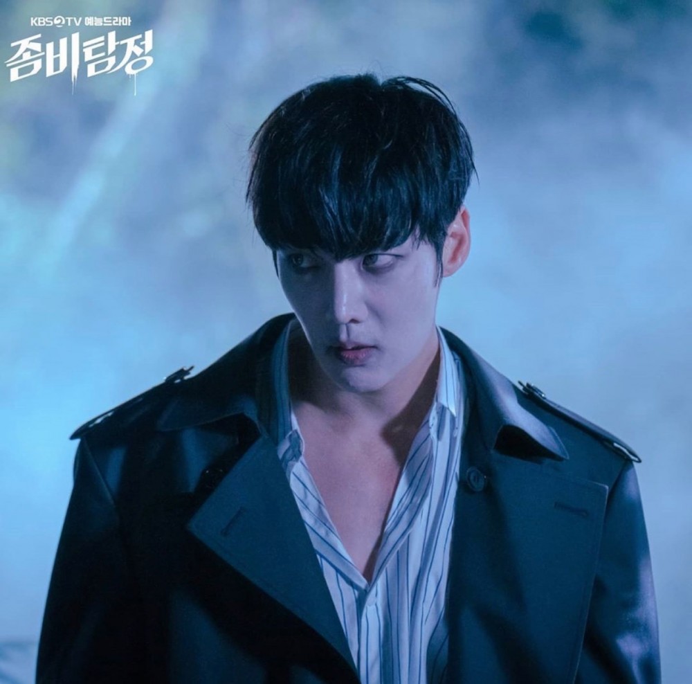 崔振赫身形優越又靚仔，畀人嘅感覺比較高冷，之前演嘅戲大多比較嚴肅