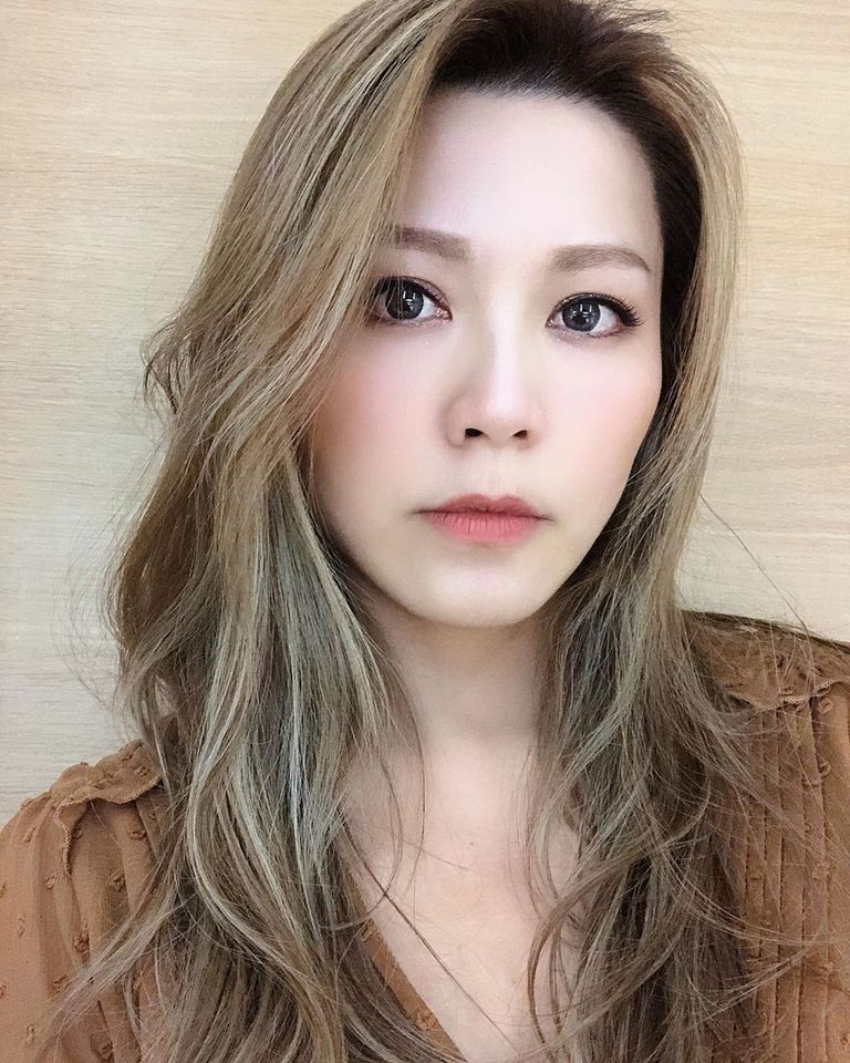 康子妮雖然無公開回覆，但係就畀咗個like，兩人互相鼓勵，可見佢哋再見仍是朋友。