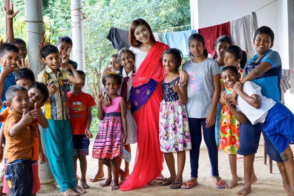 梁凱寧辭職後飛咗去斯里蘭卡義教！簡直人美心善！