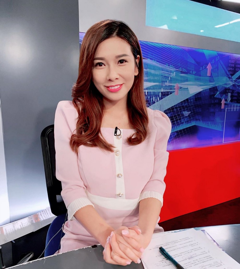 梁凱寧離開TVB後去「香港開電視」主持清談資訊節目《開嚟見我》。佢今日宣布會再做全職學生