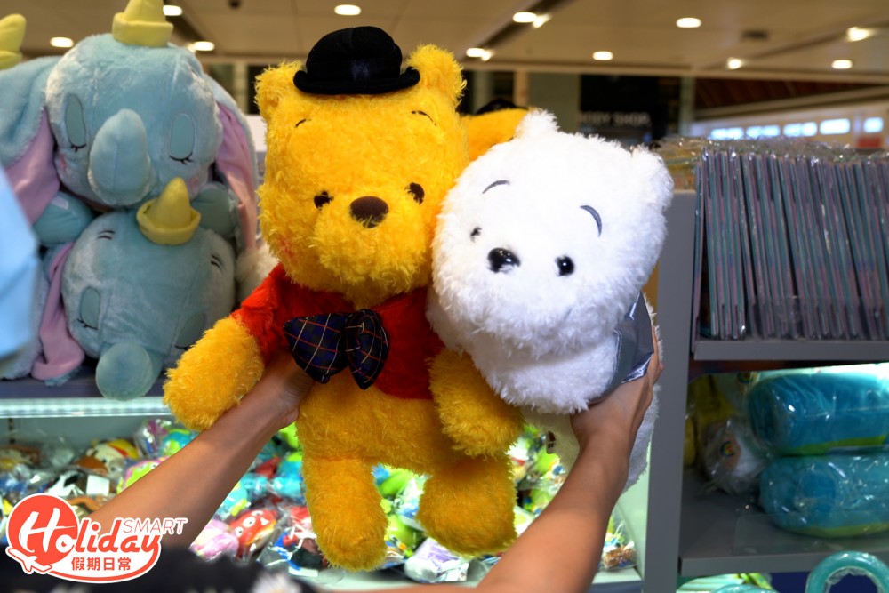 維尼熊公仔質感軟棉棉。