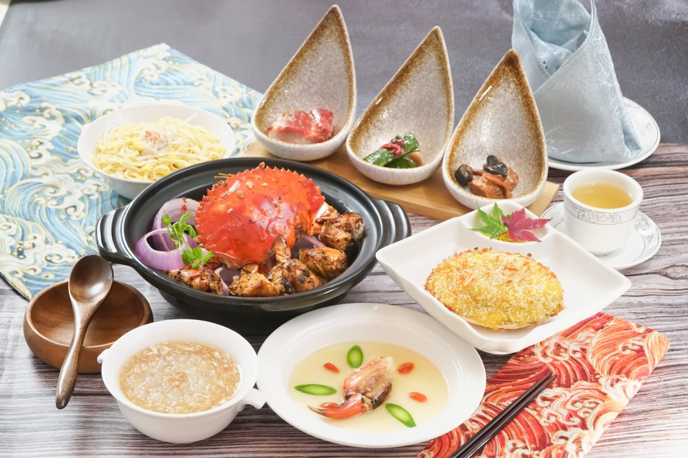 李嘉誠旗下五星級酒店高級中菜廳海雲天推出蟹宴套餐買一送一優惠。