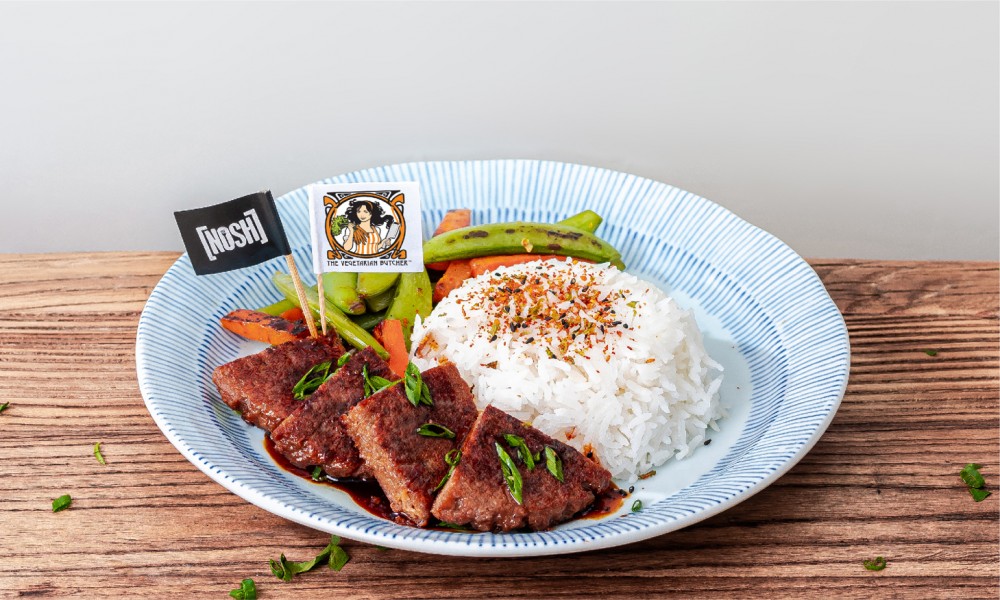 NoBeef Burger with Japanese Black Pepper sauce & Rice (1)