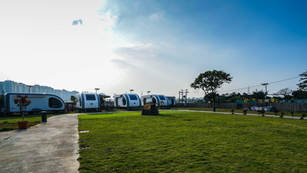 元朗嘅 Park Nature 有星空露營車，乜都唔使帶就可以去露營！