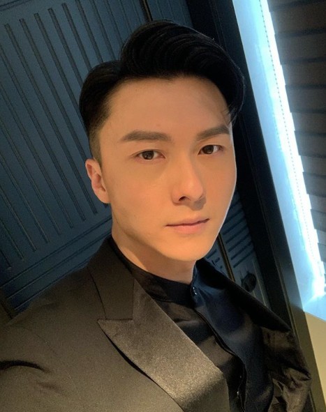 王浩信原名王昊。