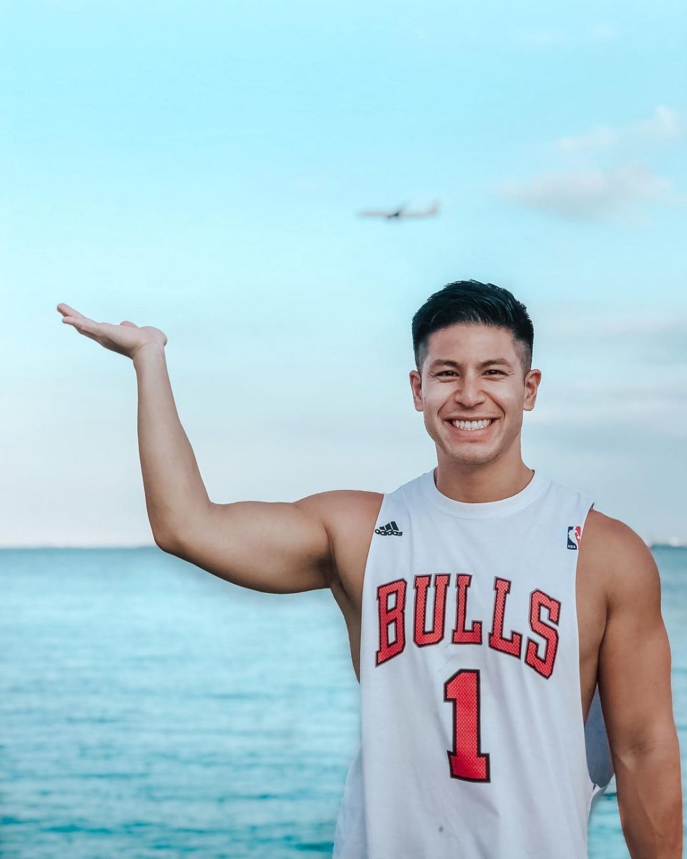 溫家偉參演嘅劇集成績非常好，喺網上播放量連續7日排第一，打破當地紀錄