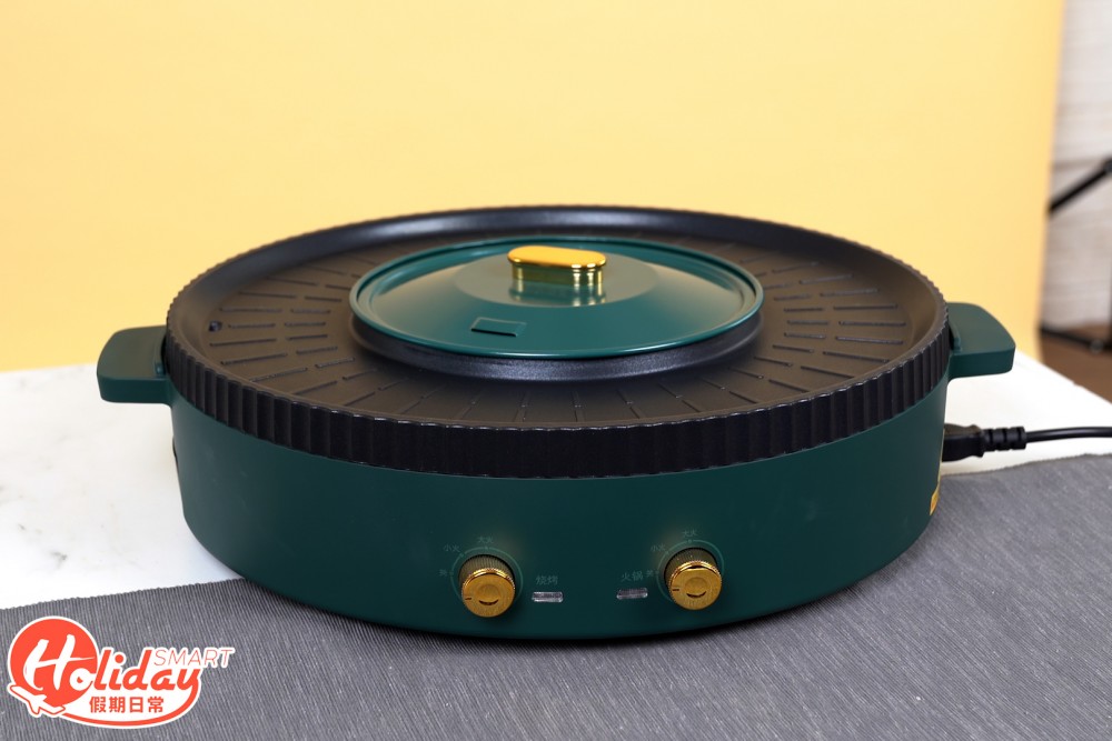 這款二合一電燒烤爐連火鍋設有4D立體傳熱方式。