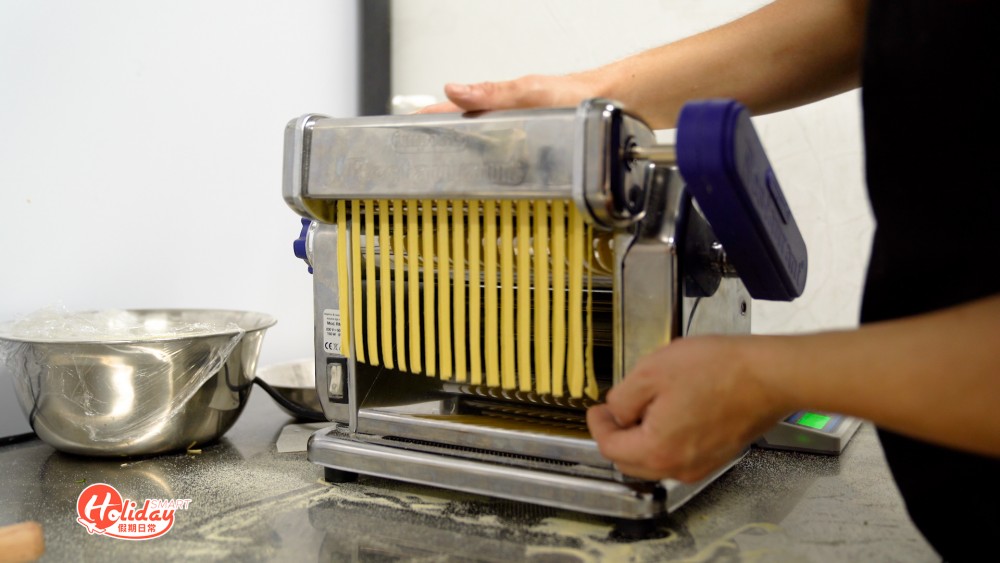 大角咀新開彩色手工意粉小店