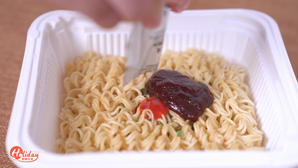 公仔全新推出鬼辣即食麵/點心!