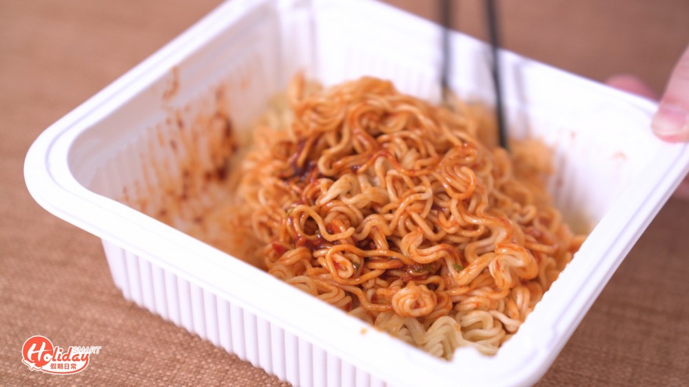 公仔全新推出鬼辣即食麵/點心!